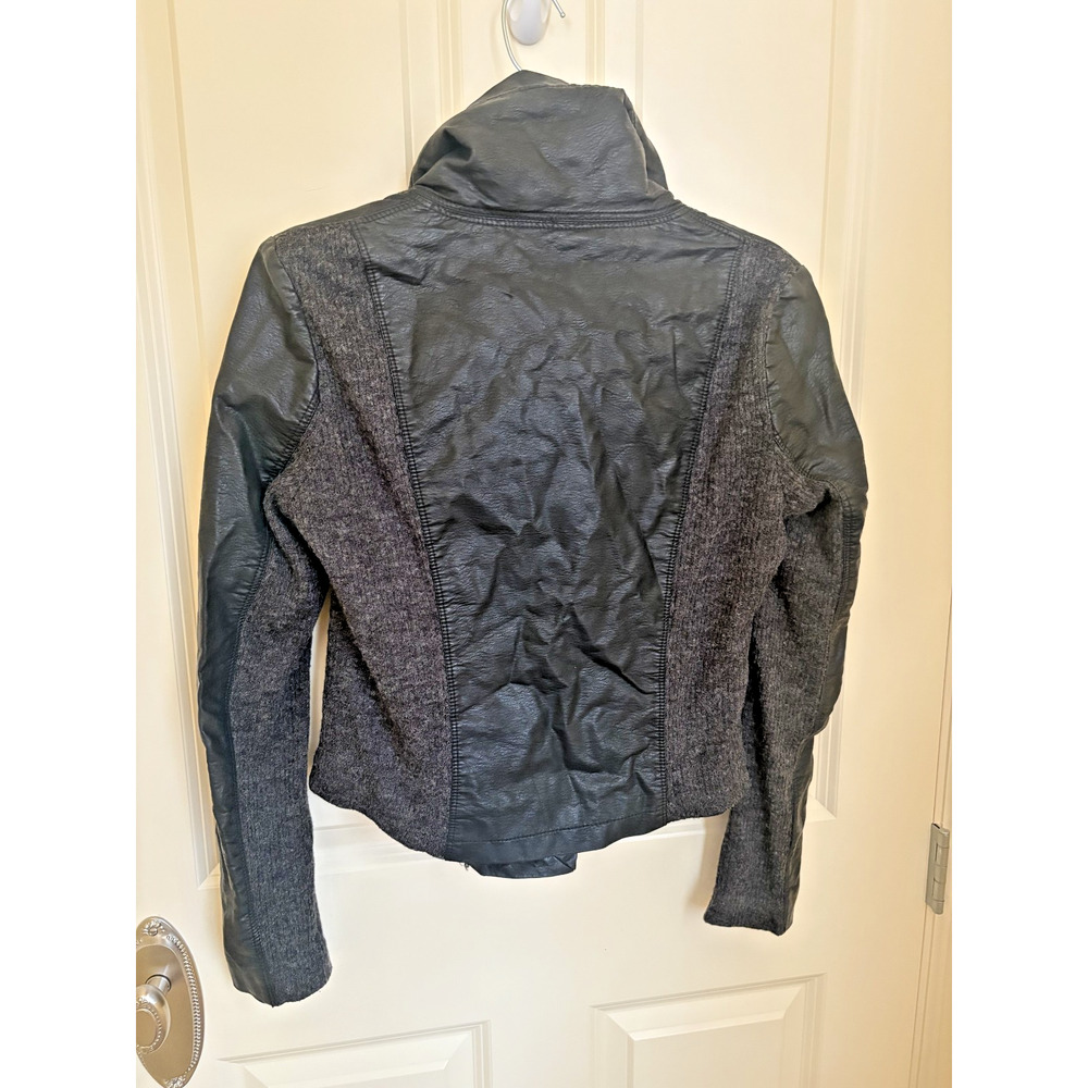 Miss Me Jacket Women Small Black Faux Fur Vegan Leather Crop Vintage Y2K Moto - Picture 5 of 5